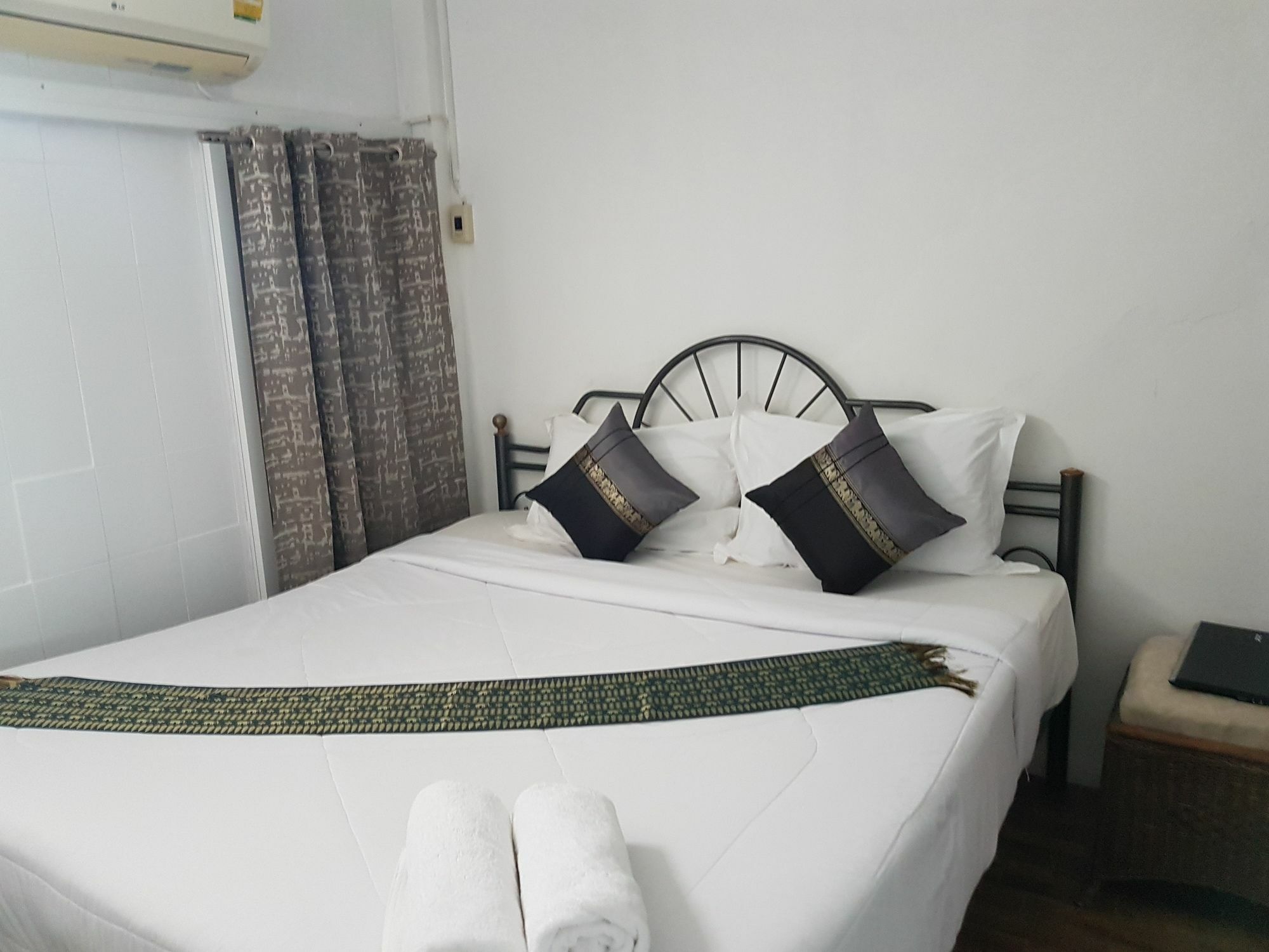Chaam Guesthouse تشا أم المظهر الخارجي الصورة